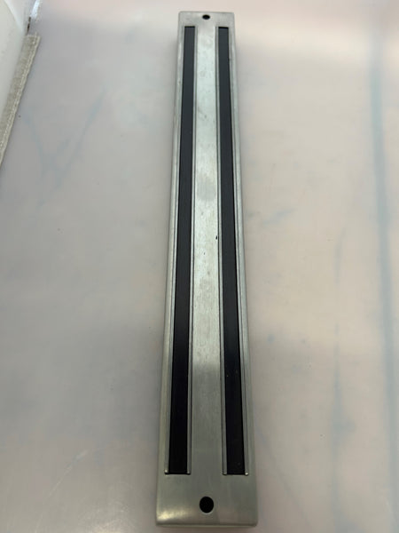 Pre-Loved Magnetic Knife Holder