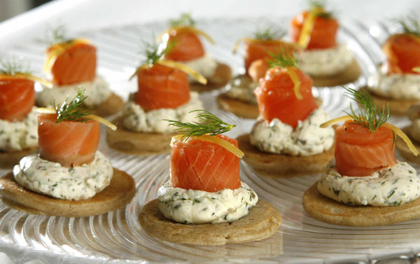 Pikelets with Smoked Salmon and Herbed Sour Cream