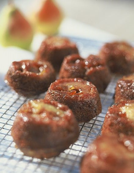 CARAMELISED PEAR BREAKFAST CAKES