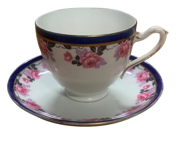 Vintage Collectors Tea Cups & Saucers