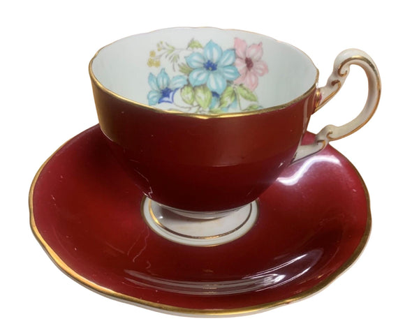 Vintage Collectors Tea Cups & Saucers
