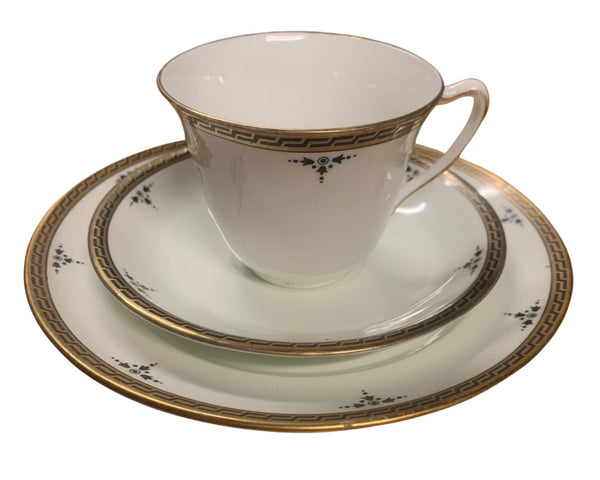 Vintage Collectors Tea Cups & Saucers