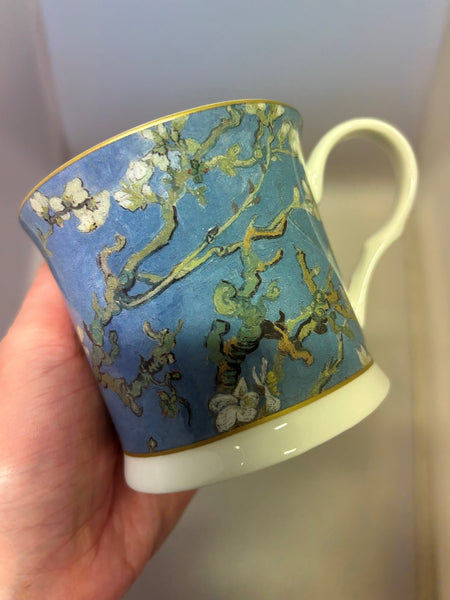 Fine Bone China Palace Mug