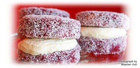 BOYSENBERRY LAMINGTONS